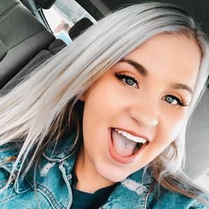 Meet your Posher, Kendra